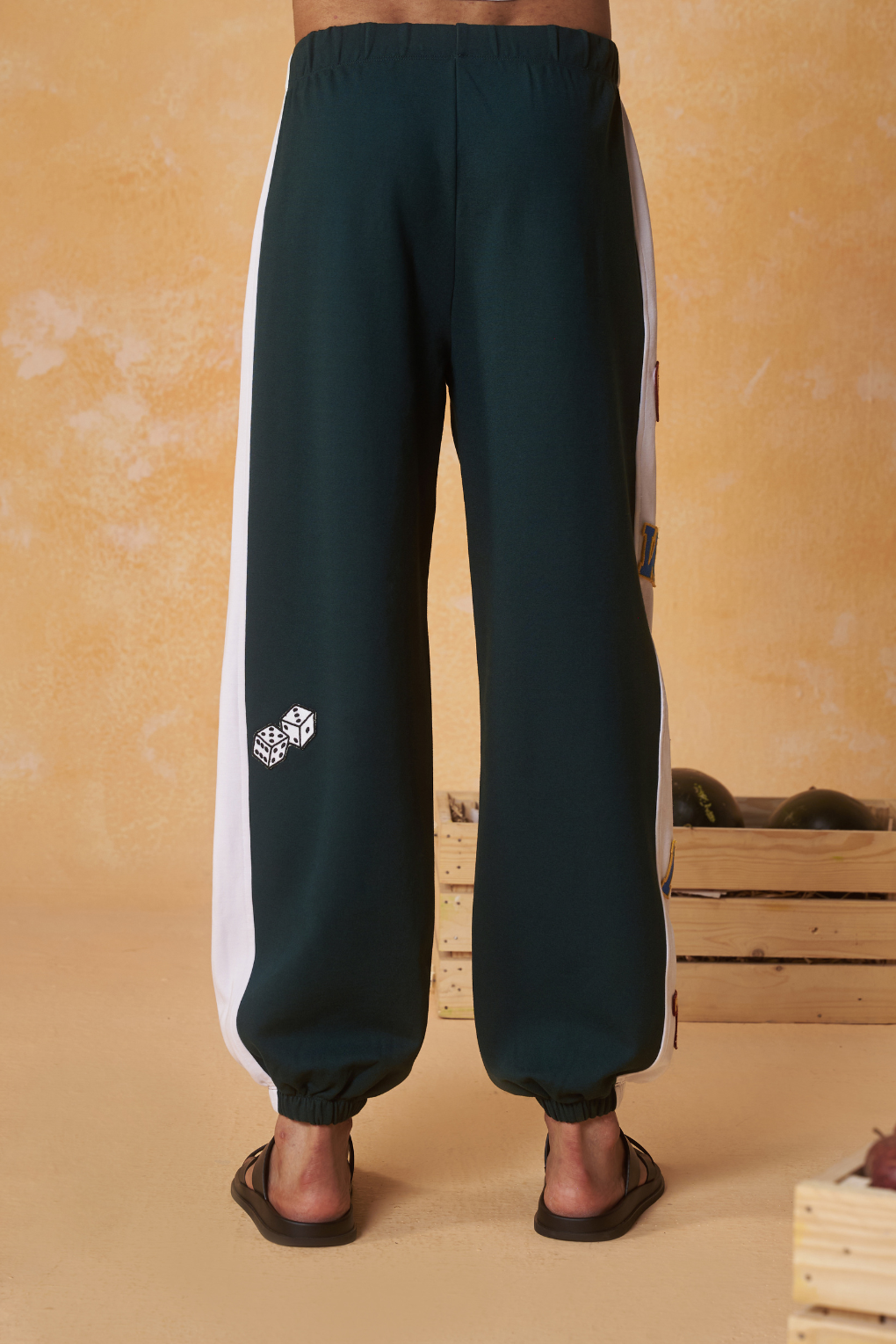 Axis Barrel Jogger